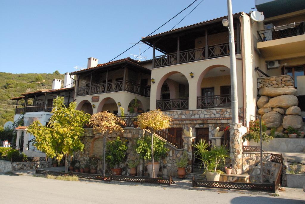 Dione Apartments Ouranoupoli Extérieur photo