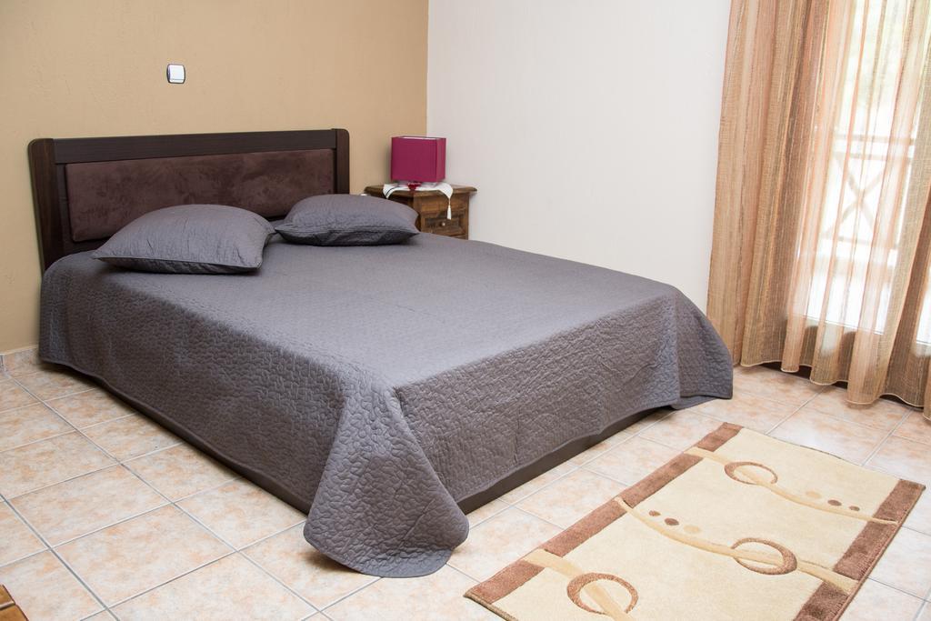 Dione Apartments Ouranoupoli Extérieur photo